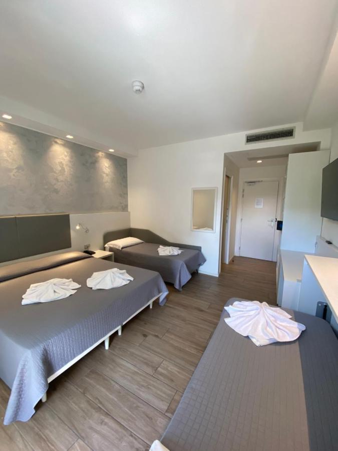 Superior Triple Room Terrace